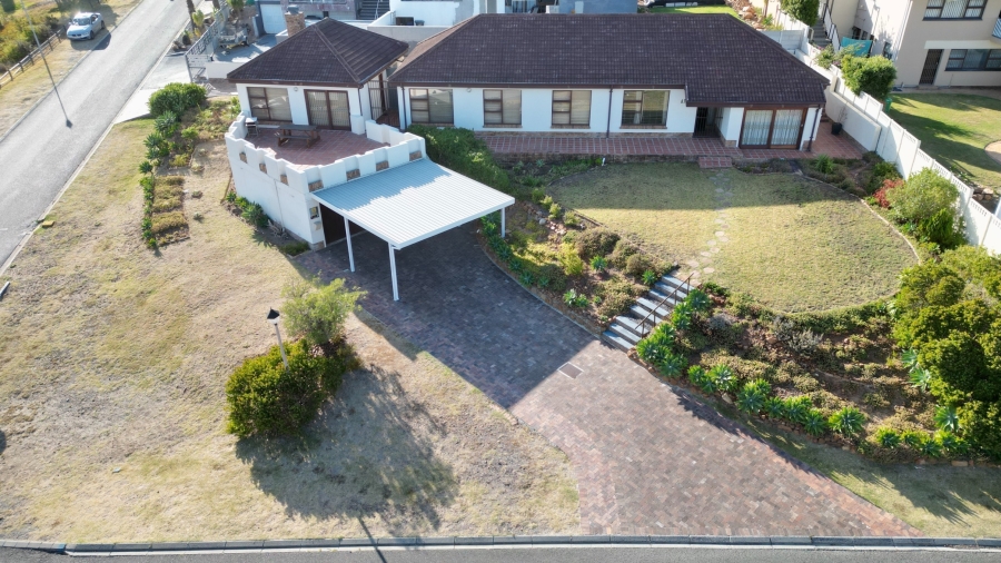 4 Bedroom Property for Sale in Mountainside Western Cape